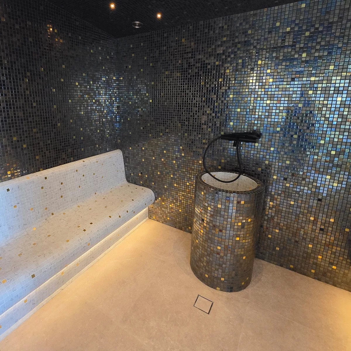 Стеклянная мозаичная смесь Ezarri Alexander Gold